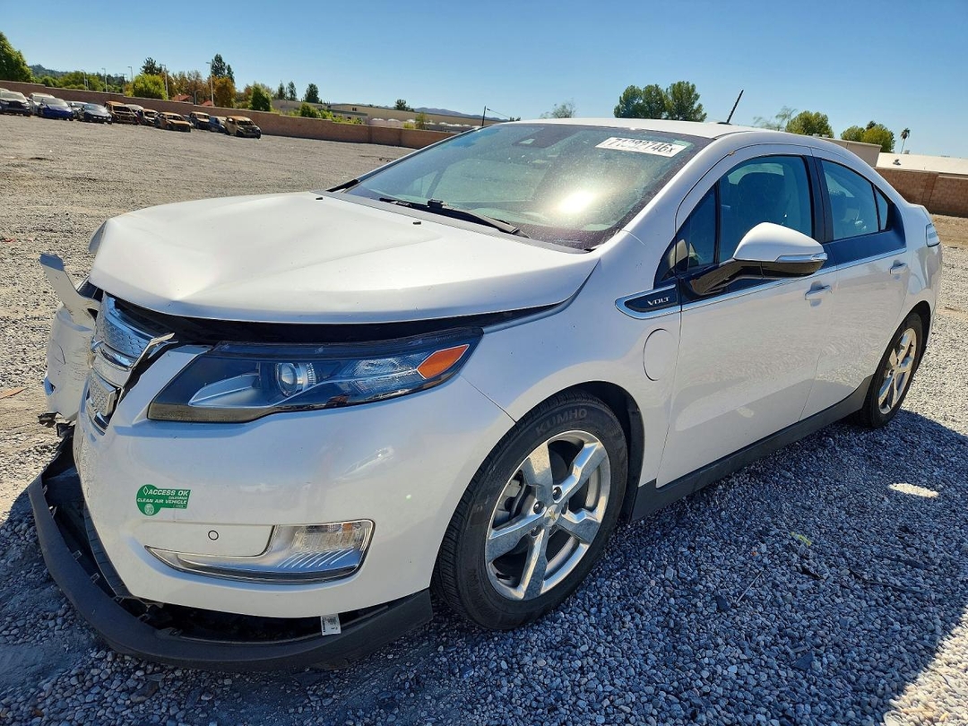 Vedere 2015 CHEVROLET VOLT, unghi 1