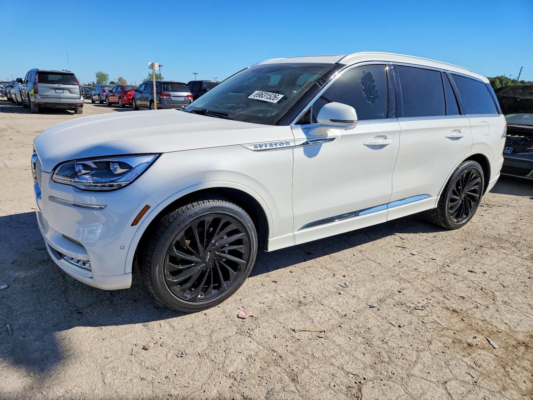 Вид 2022 LINCOLN AVIATOR RESERVE, угол 1