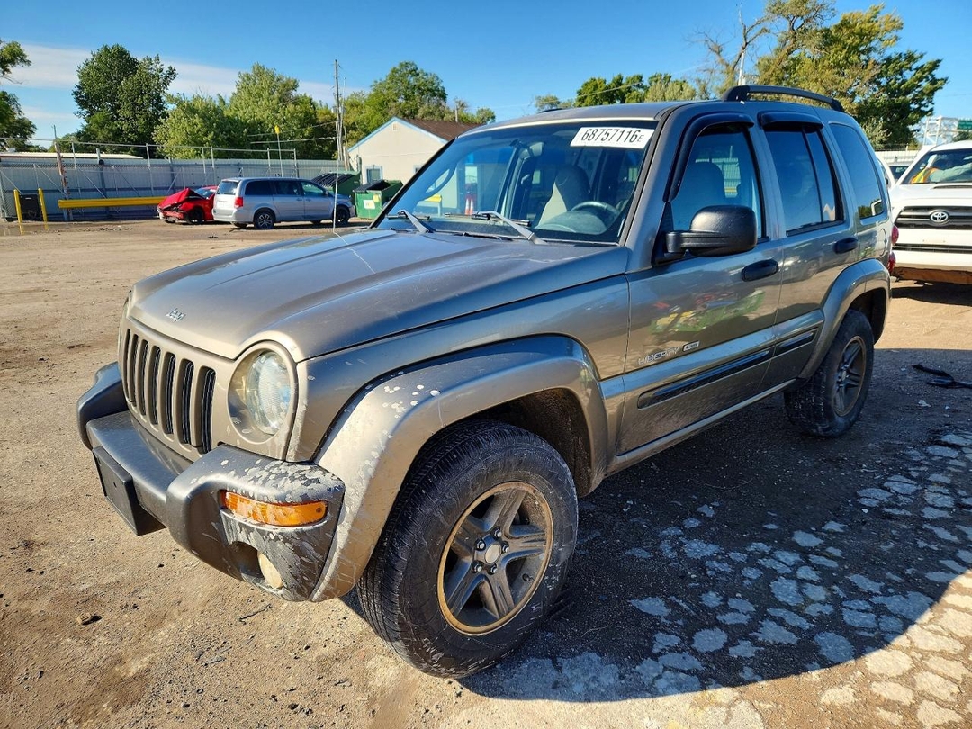 منظر 2004 JEEP LIBERTY SPORT، زاوية 1