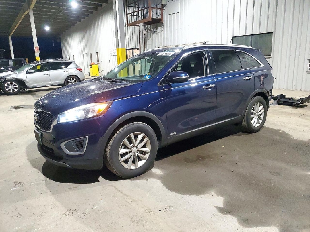 Vista de 2017 KIA SORENTO LX, ángulo 1