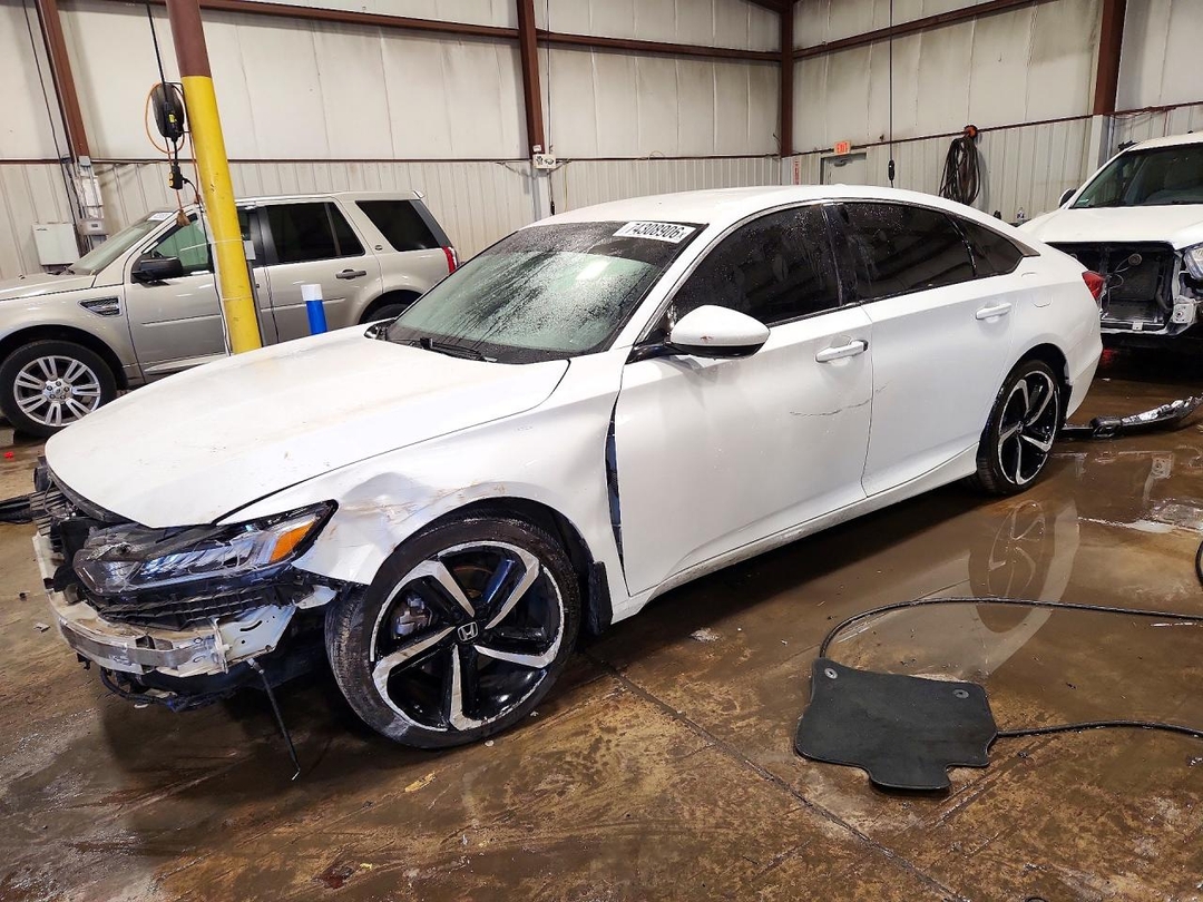 Вид 2020 HONDA ACCORD SPORT, угол 1