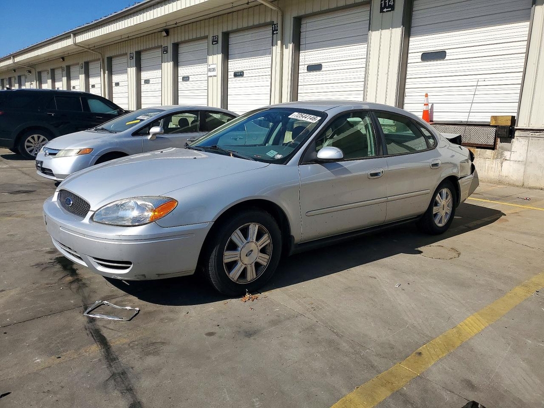 Вид 2005 FORD TAURUS SEL, угол 1