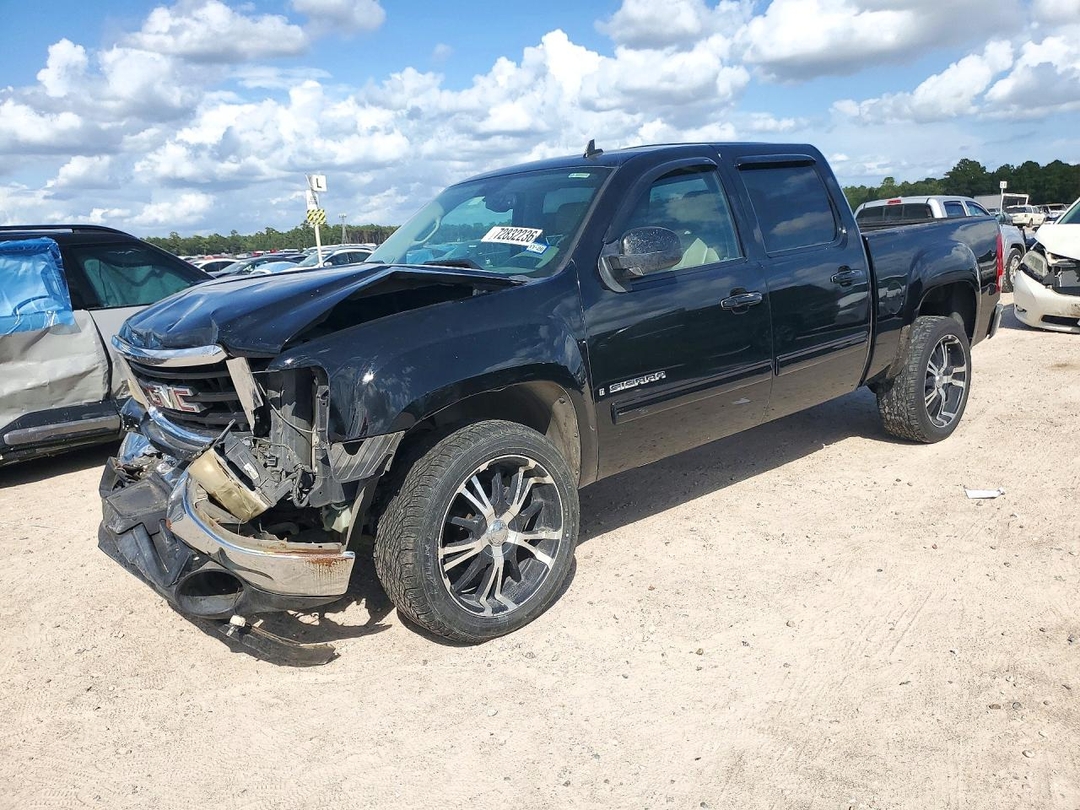 منظر 2007 GMC NEW SIERRA C1500، زاوية 1