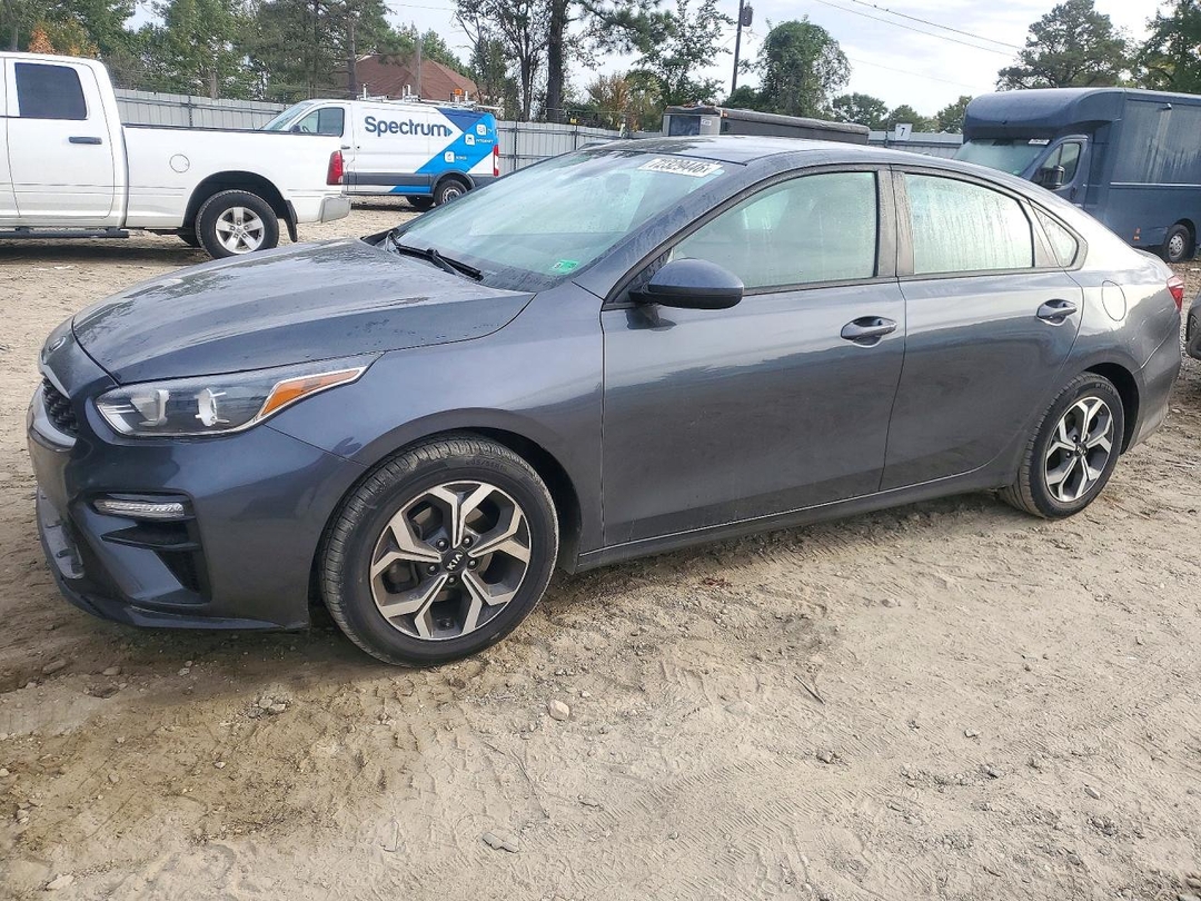 Вид 2021 KIA FORTE LXS, угол 1