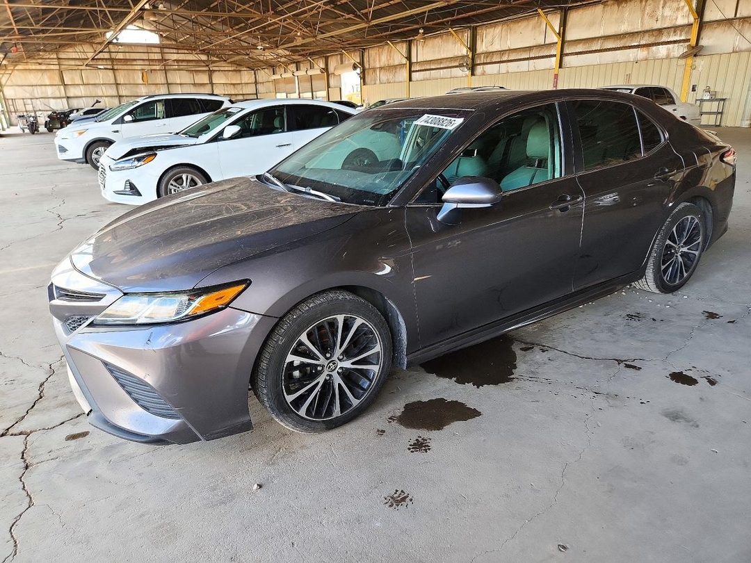 منظر 2020 TOYOTA CAMRY SE، زاوية 1