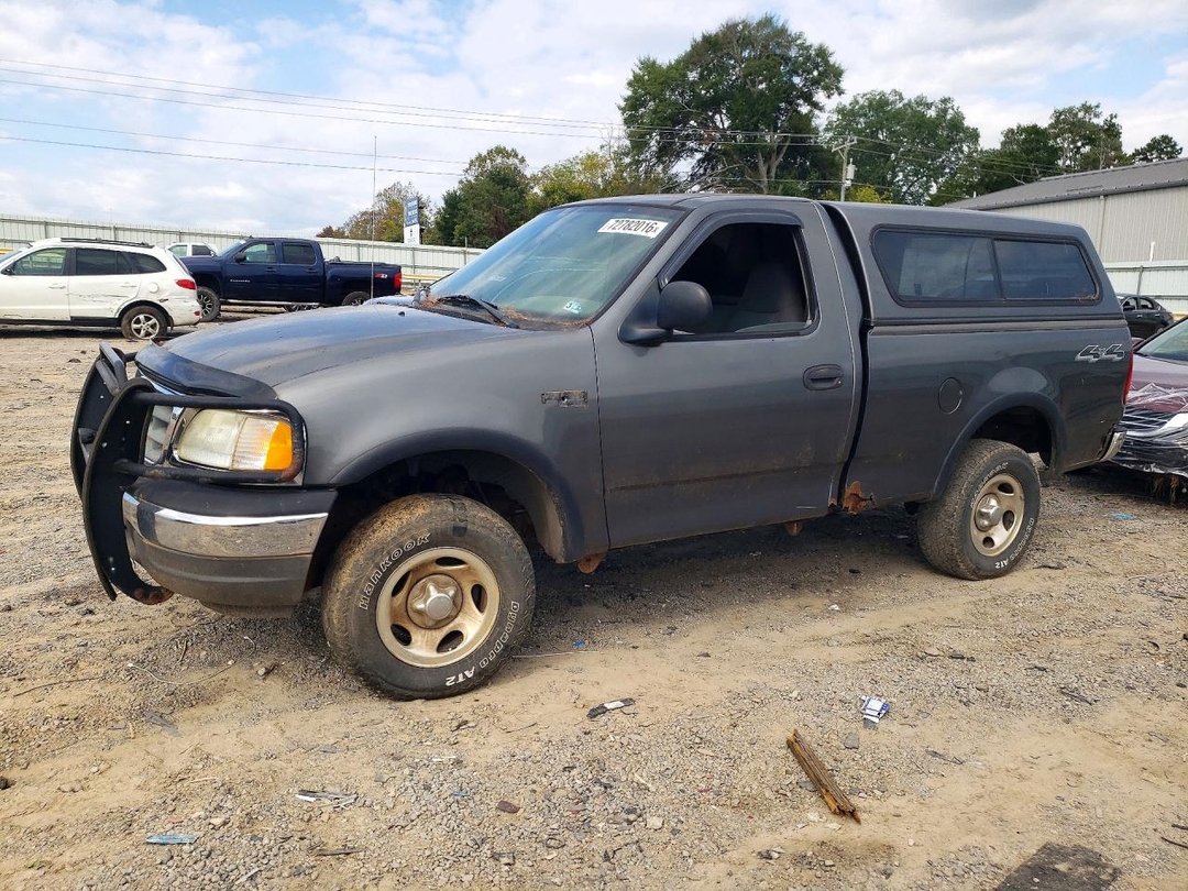 Vista de 2003 FORD F150 XL, ángulo 1