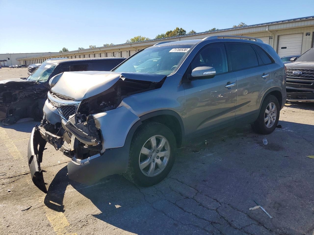 Vista de 2011 KIA SORENTO LX, ángulo 1
