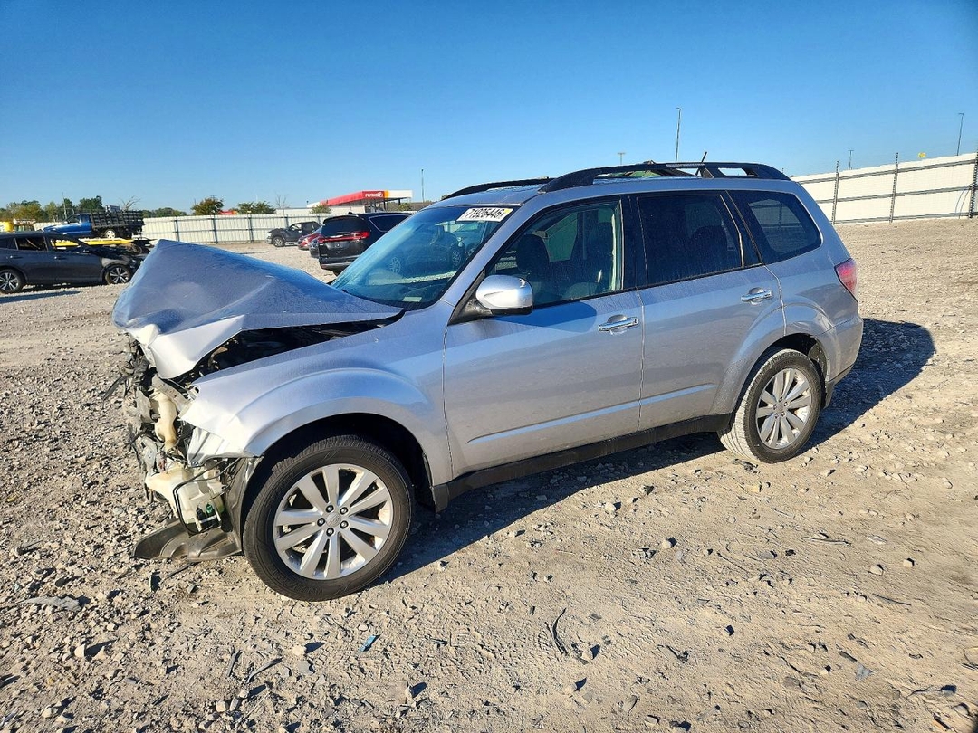 Vue de 2012 SUBARU FORESTER 2.5X PREMIUM, angle 1