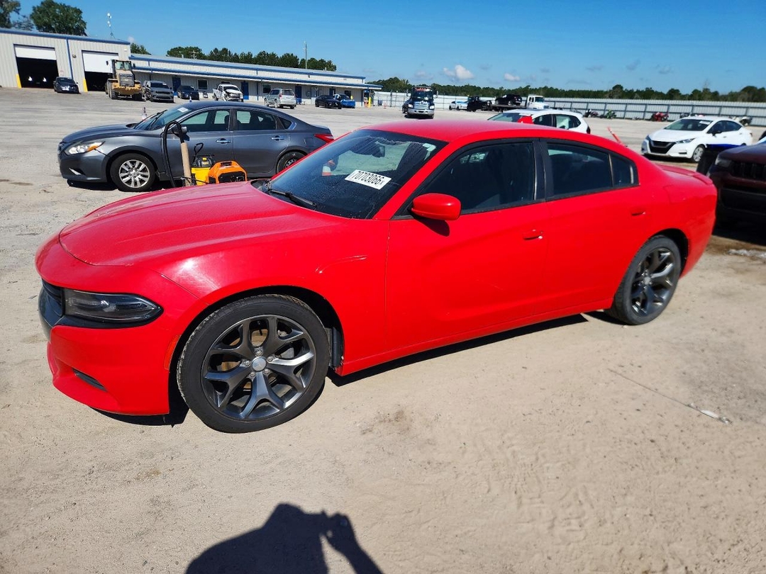 Vue de 2015 DODGE CHARGER SXT, angle 1