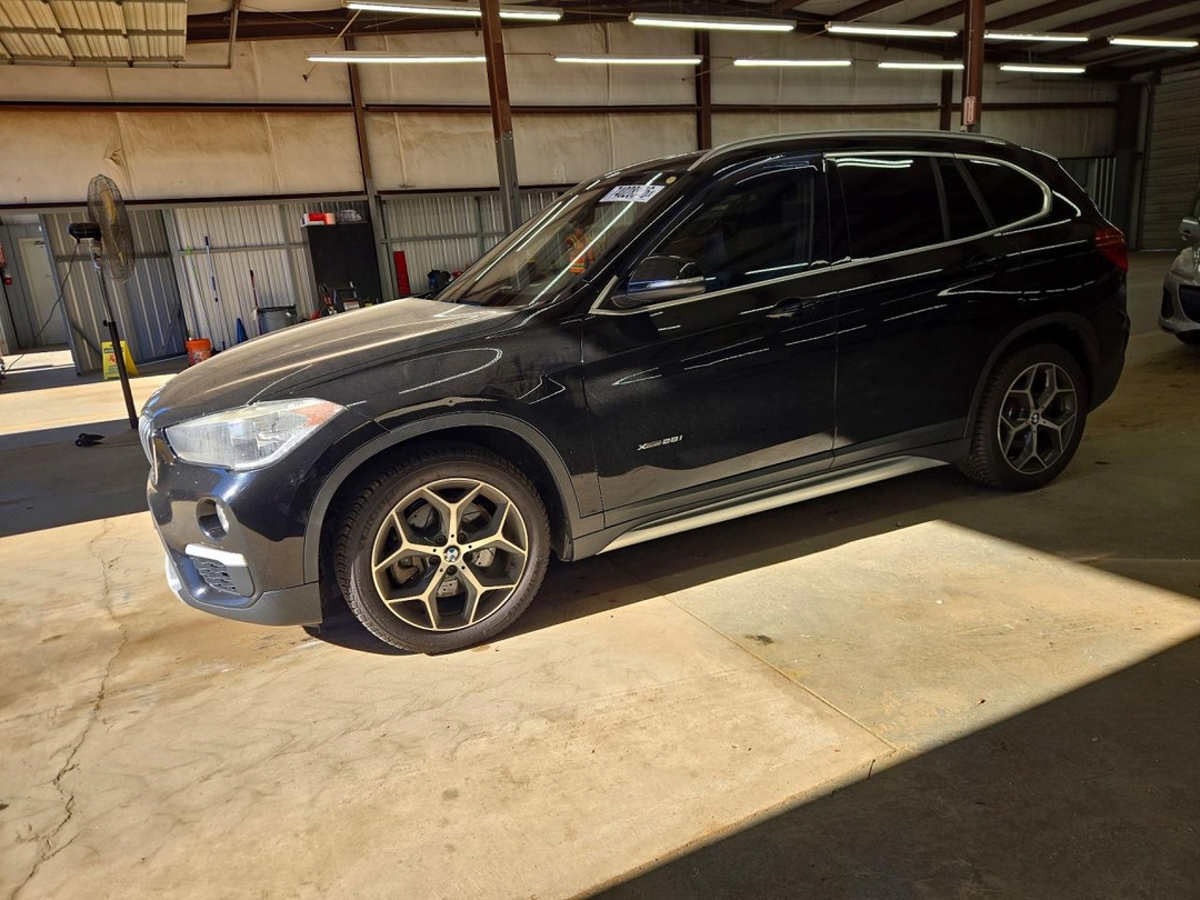 Vedere 2018 BMW X1 XDRIVE28I, unghi 1