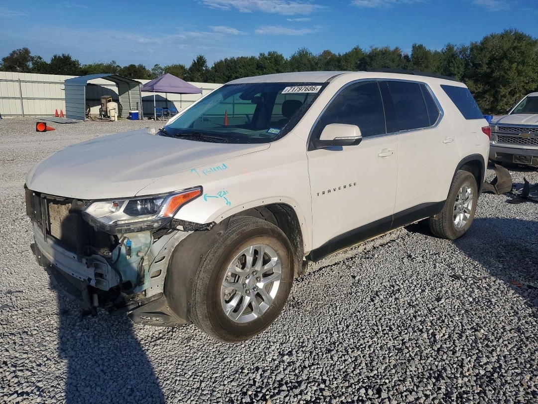 Vue de 2021 CHEVROLET TRAVERSE LT, angle 1