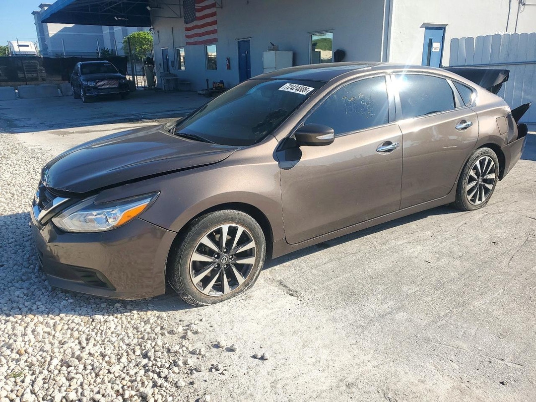 Вид 2016 NISSAN ALTIMA 2.5, угол 1