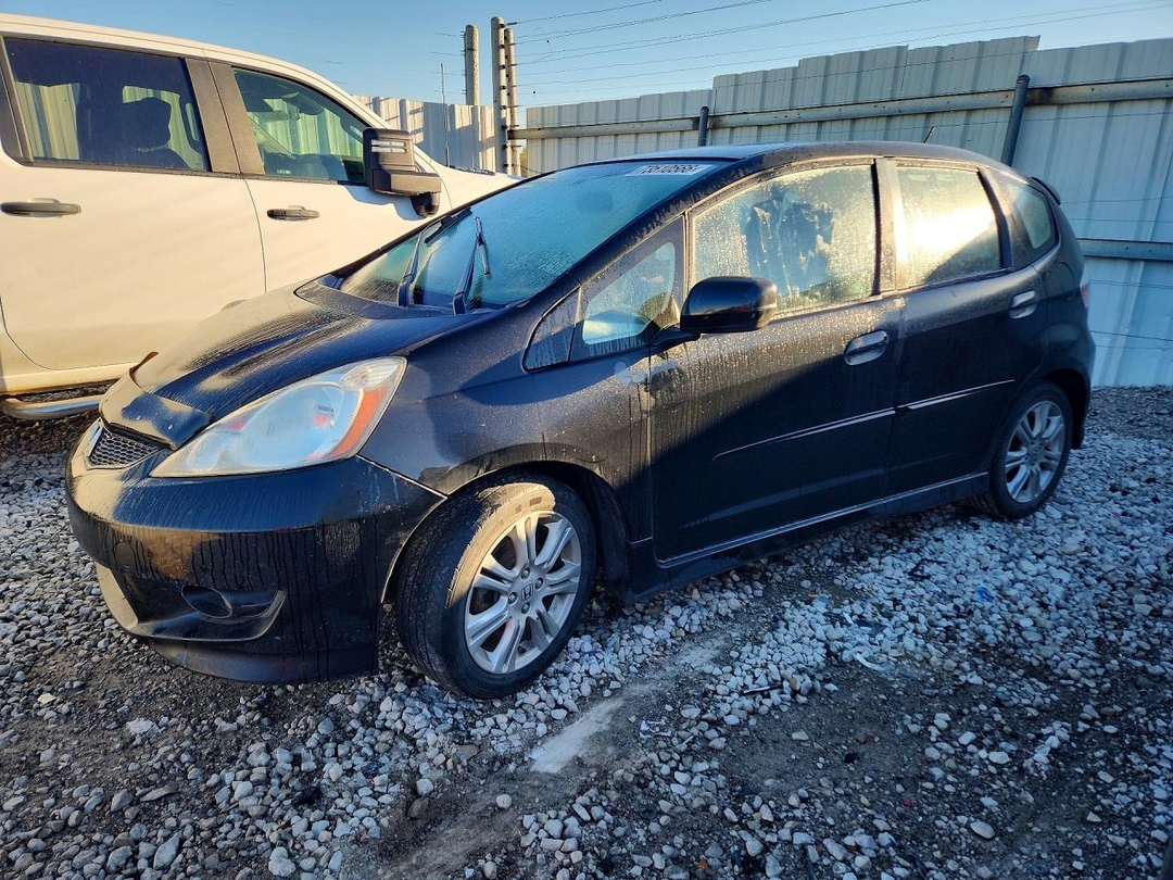 Вид 2011 HONDA FIT SPORT, угол 1