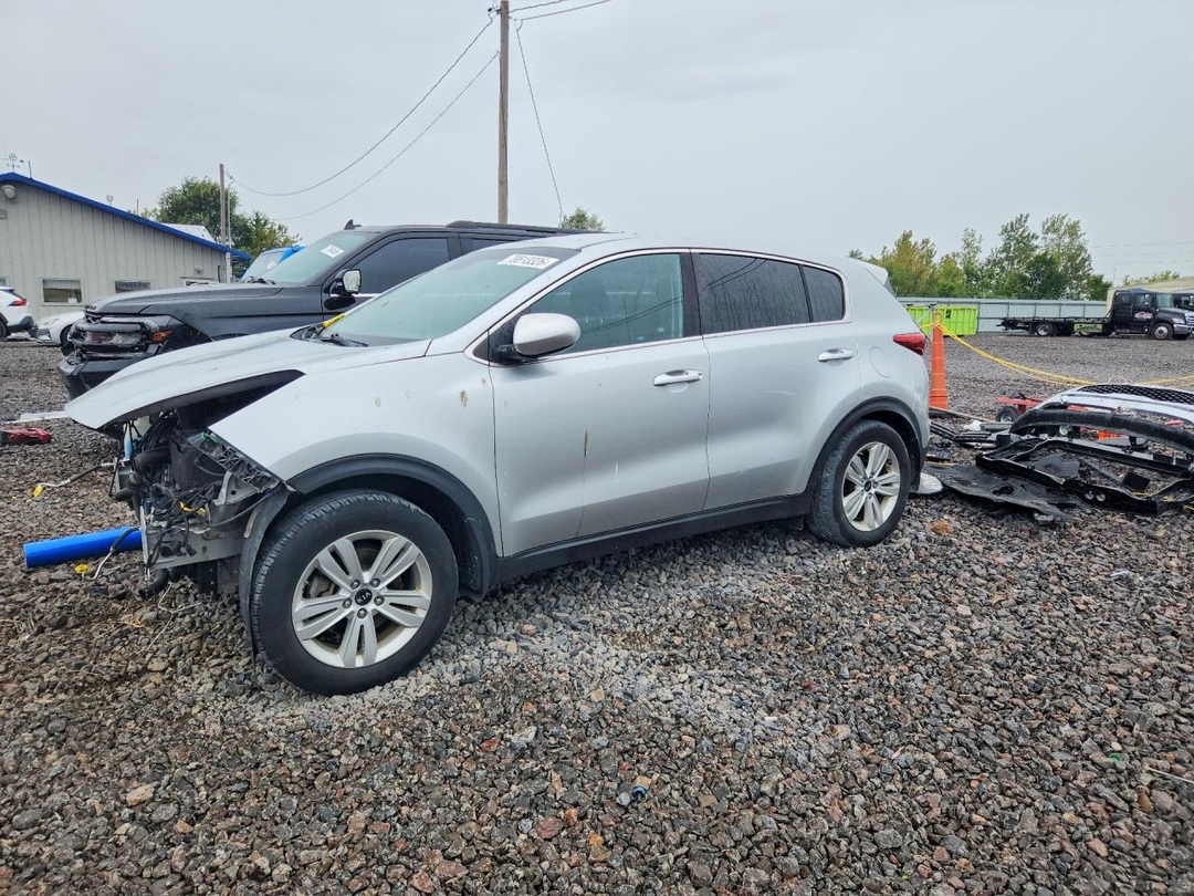 Vue de 2018 KIA SPORTAGE LX, angle 1