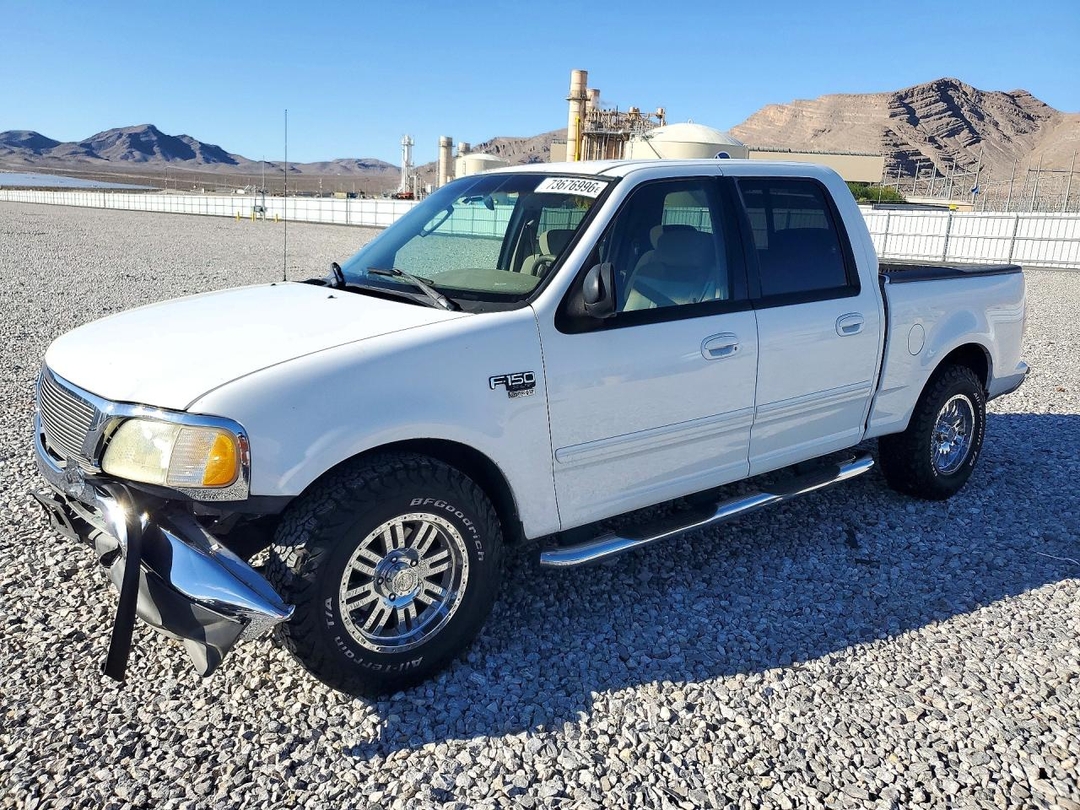 Vista de 2003 FORD F150 SUPERCREW, ángulo 1