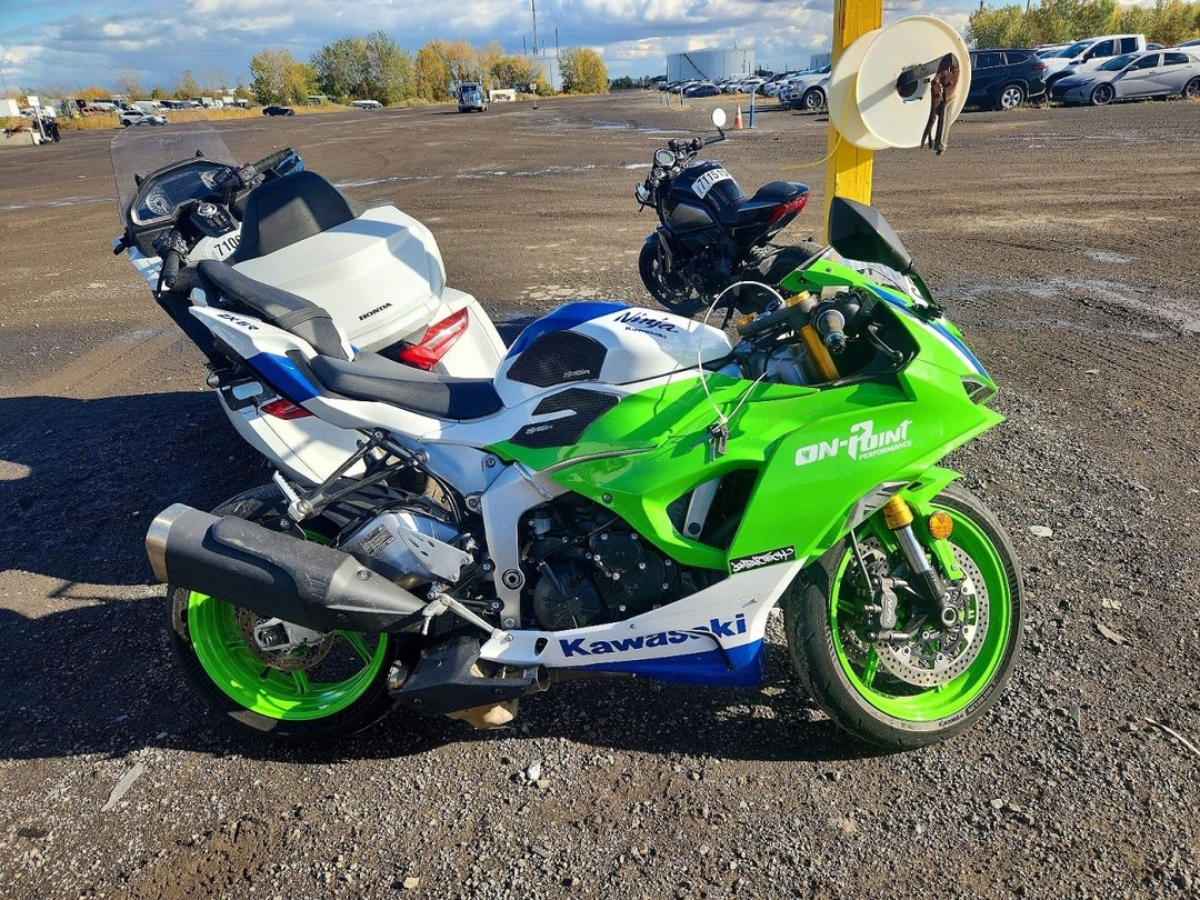 Vista de 2024 KAWASAKI ZX636 K, ángulo 1
