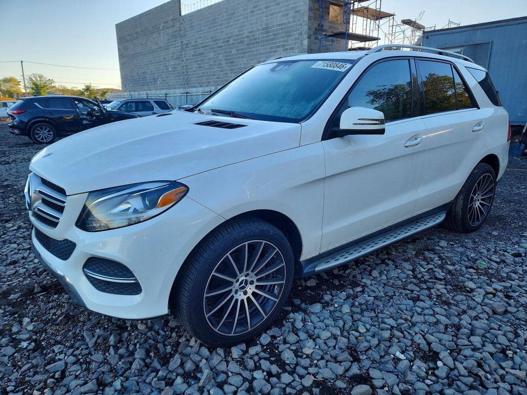منظر 2018 MERCEDES-BENZ GLE 350 4MATIC، زاوية 1