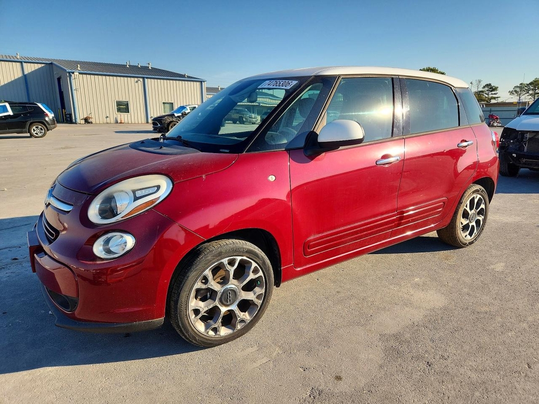 Vista de 2014 FIAT 500L EASY, ángulo 1