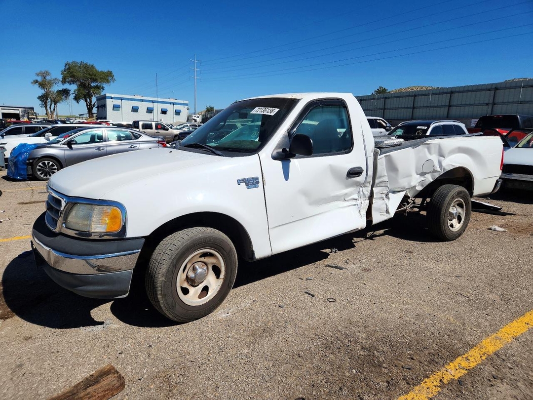 Vue de 2000 FORD F150, angle 1