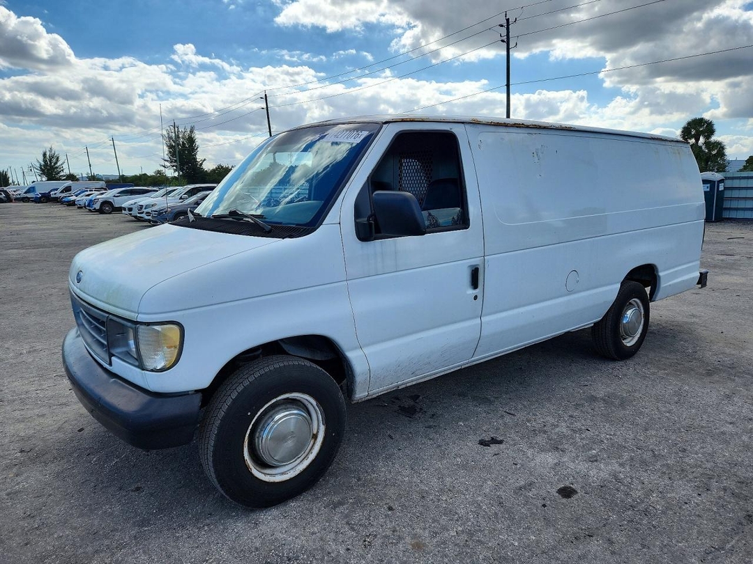 Vue de 1995 FORD ECONOLINE E350 SUPER DUTY VAN, angle 1