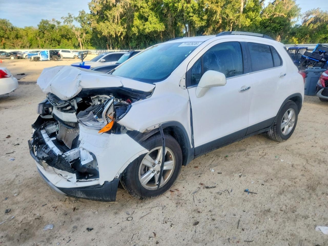Vue de 2020 CHEVROLET TRAX 1LT, angle 1