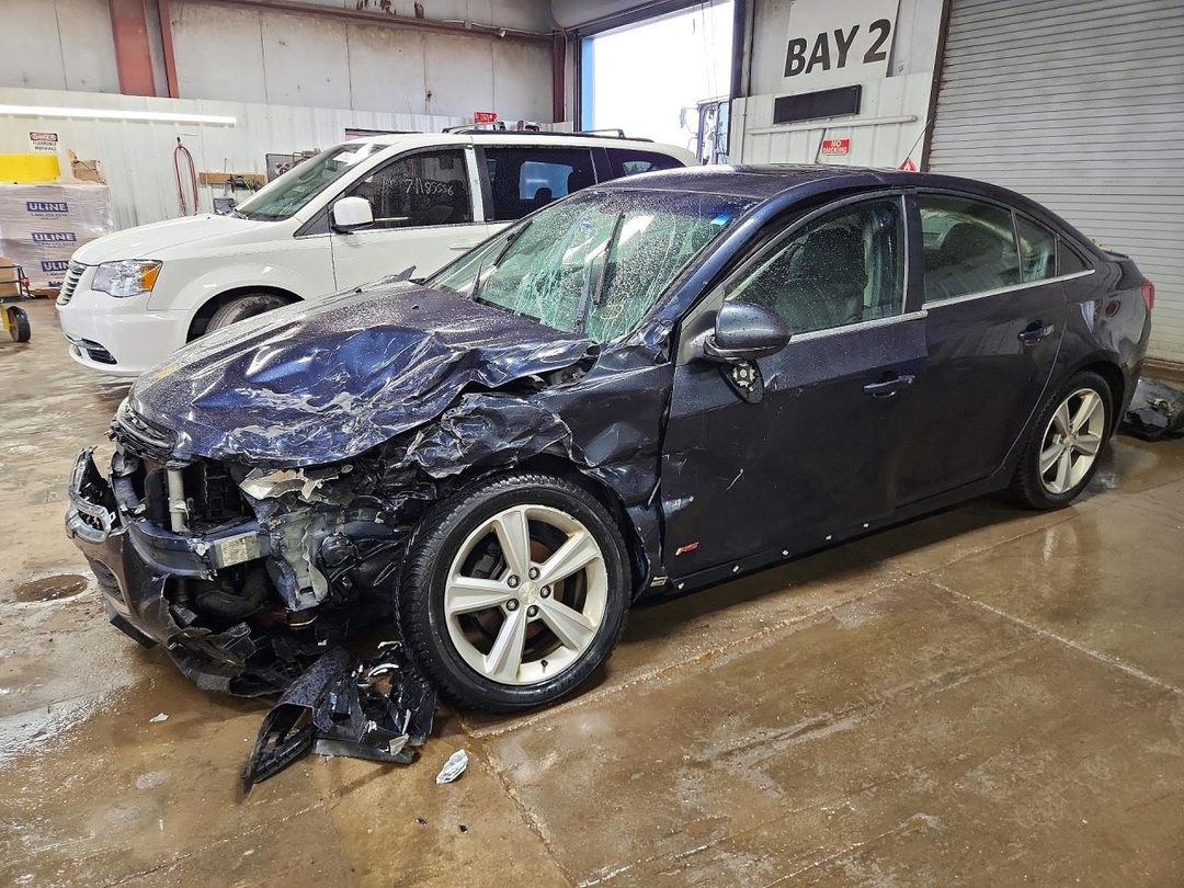 منظر 2015 CHEVROLET CRUZE LT، زاوية 1