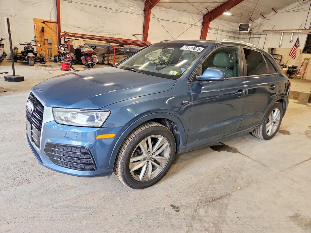 Вид 2018 AUDI Q3 PREMIUM, угол 1