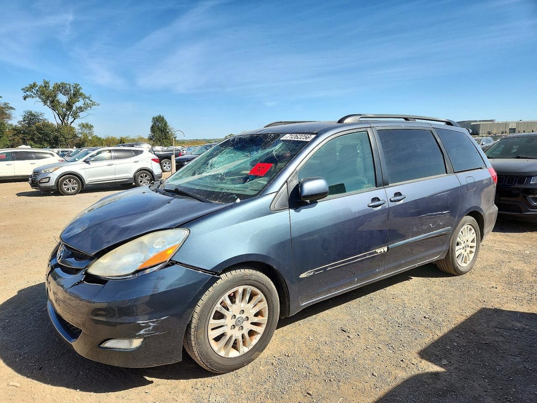 Вид 2007 TOYOTA SIENNA XLE 7-PASSENGER, угол 1