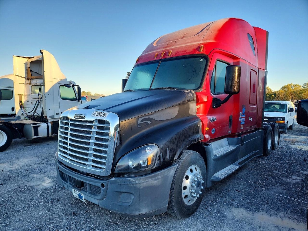 Vista de 2015 FREIGHTLINER CASCADIA 125, ángulo 1