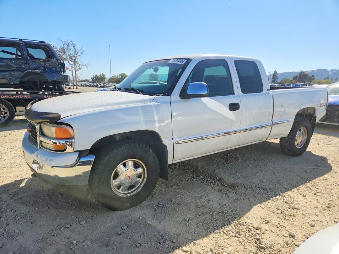 Vista de 2001 GMC NEW SIERRA K1500, ángulo 1