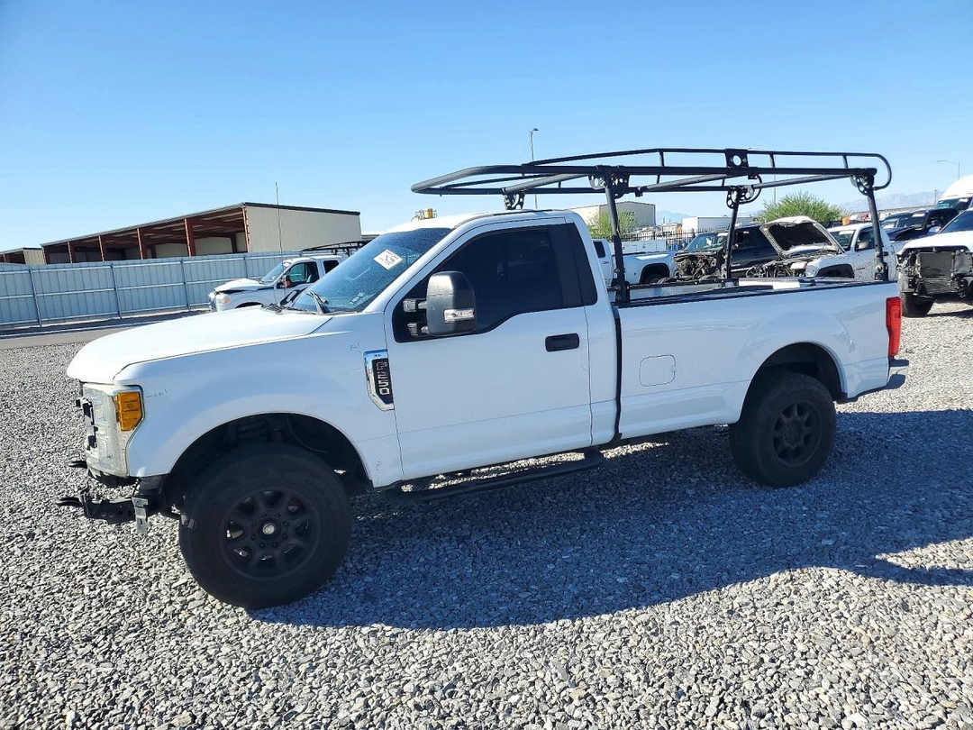 منظر 2017 FORD F250 SUPER DUTY، زاوية 1