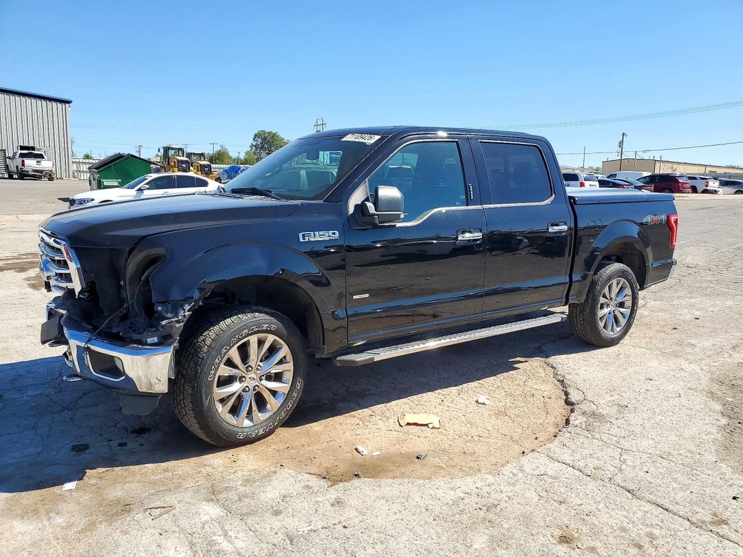 Vue de 2016 FORD F150 SUPERCREW, angle 1