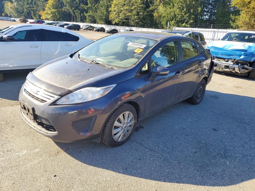 منظر 2013 FORD FIESTA SE، زاوية 1
