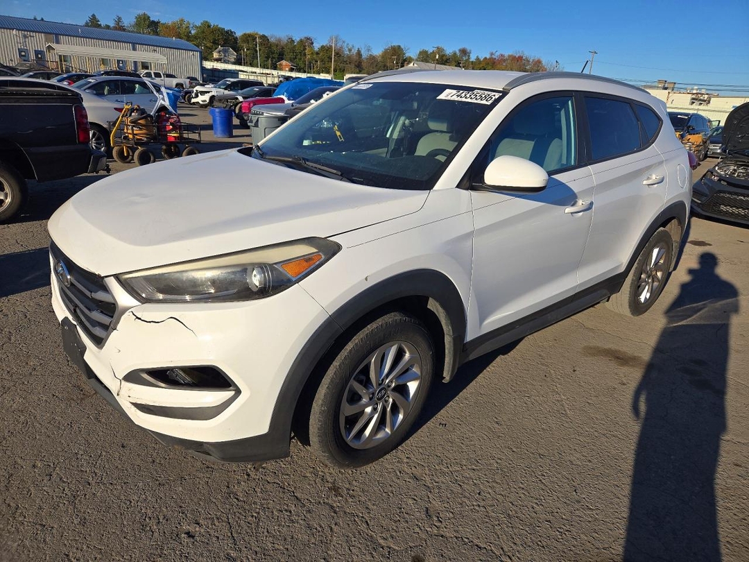 منظر 2017 HYUNDAI TUCSON SE، زاوية 1