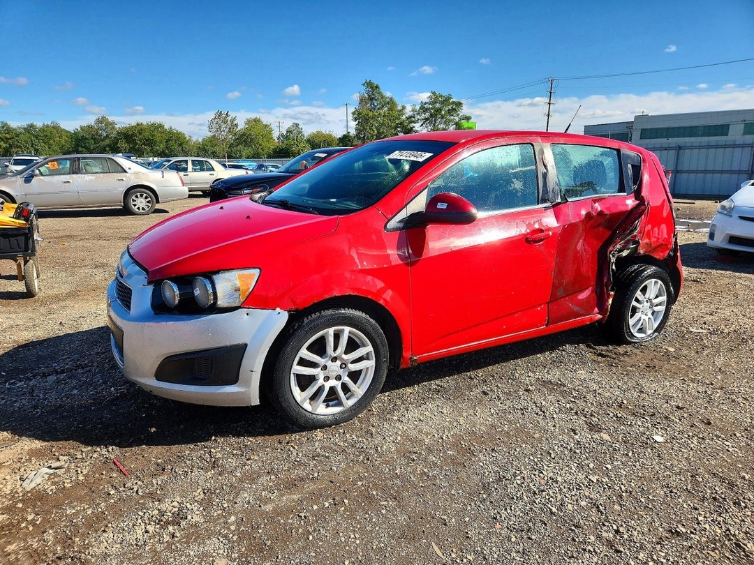 منظر 2012 CHEVROLET SONIC LT، زاوية 1