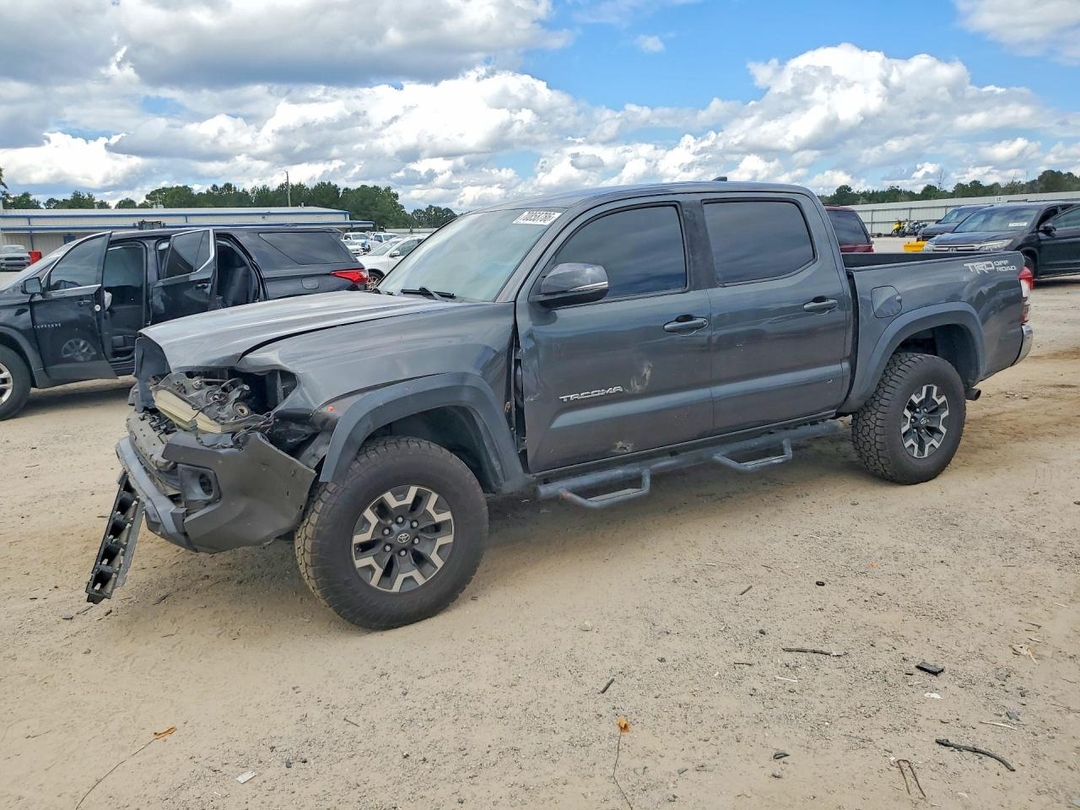 Vista de 2016 TOYOTA TACOMA TRD OFF-ROAD, ángulo 1