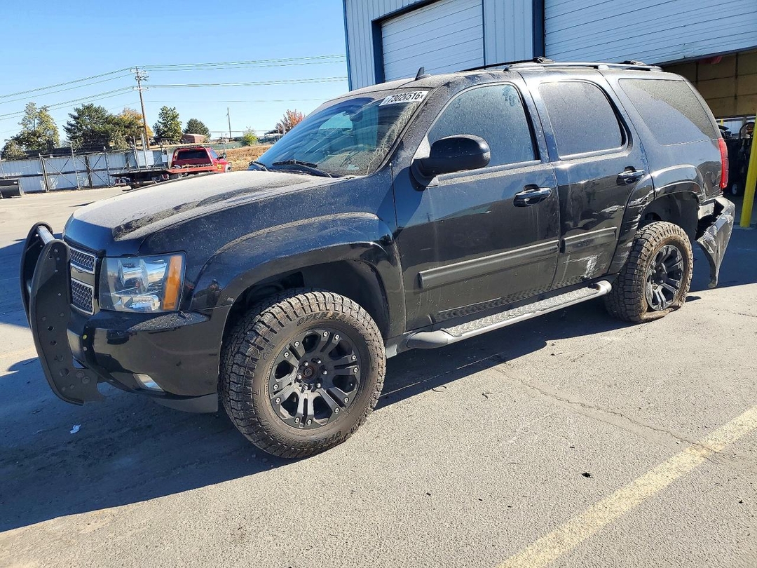 Вид 2011 CHEVROLET TAHOE K1500 LT, угол 1
