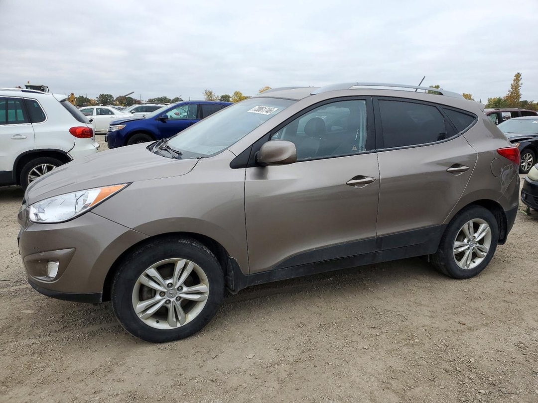 Vue de 2013 HYUNDAI TUCSON GLS, angle 1