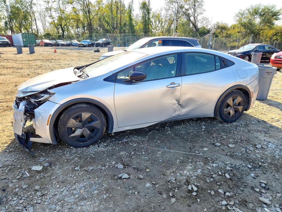 منظر 2024 TOYOTA PRIUS LE، زاوية 1