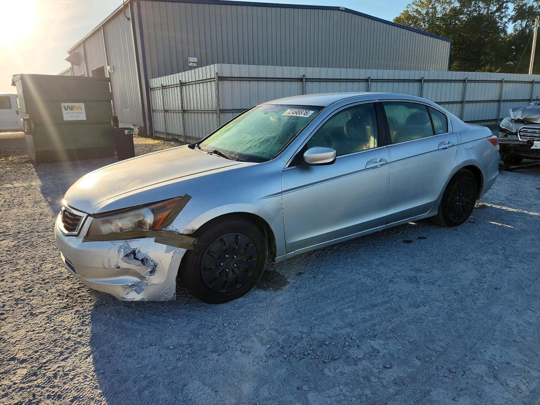 Вид 2010 HONDA ACCORD LX, угол 1