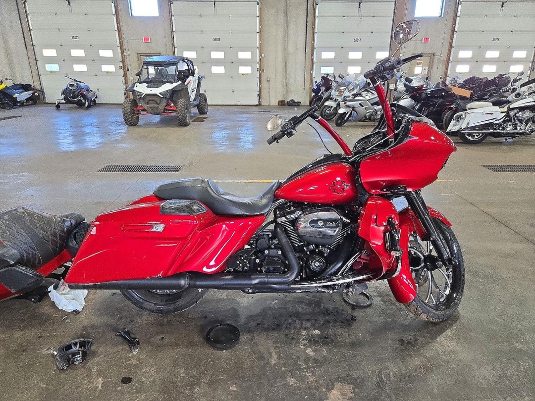 منظر 2018 HARLEY-DAVIDSON FLTRXS ROAD GLIDE SPECIAL، زاوية 1