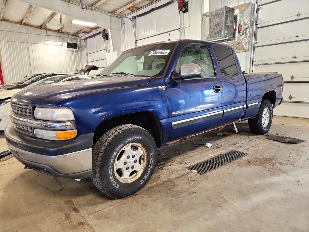 Vue de 2001 CHEVROLET SILVERADO K1500, angle 1