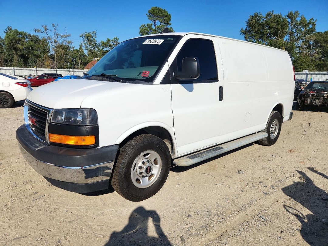 Vedere 2020 GMC SAVANA G2500, unghi 1
