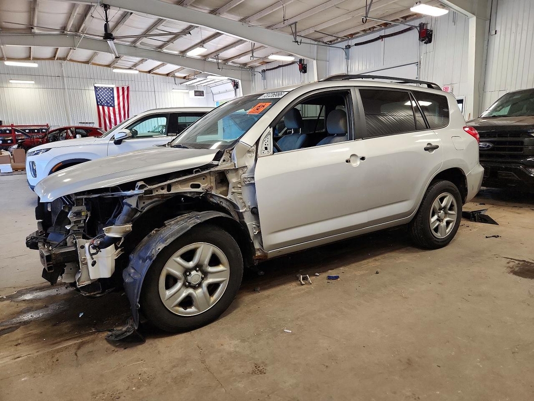 Vue de 2010 TOYOTA RAV4 BASE, angle 1