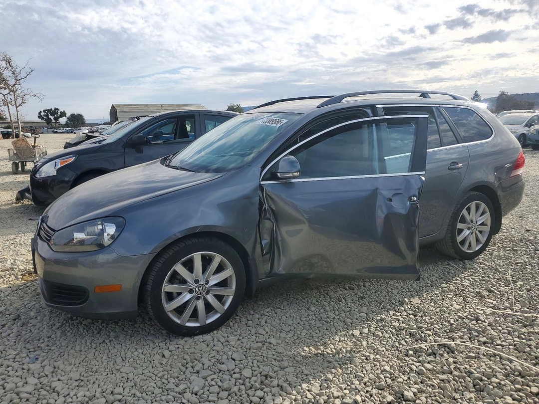Vue de 2010 VOLKSWAGEN JETTA SE, angle 1