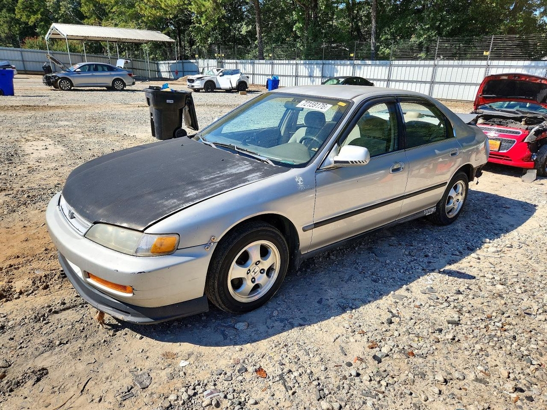 Vista de 1996 HONDA ACCORD LX, ángulo 1