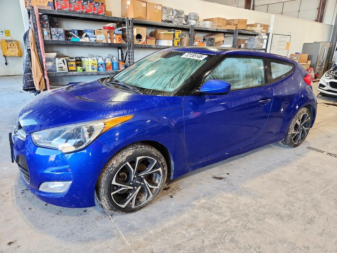 Vue de 2013 HYUNDAI VELOSTER BASE, angle 1