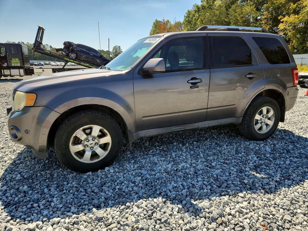 Vista de 2011 FORD ESCAPE LIMITED, ángulo 1