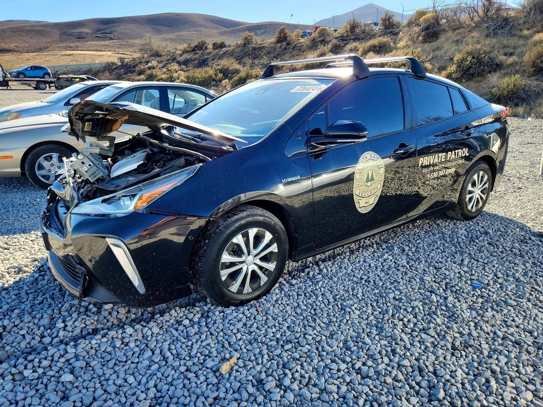 Вид 2019 TOYOTA PRIUS LE AWD-E, угол 1