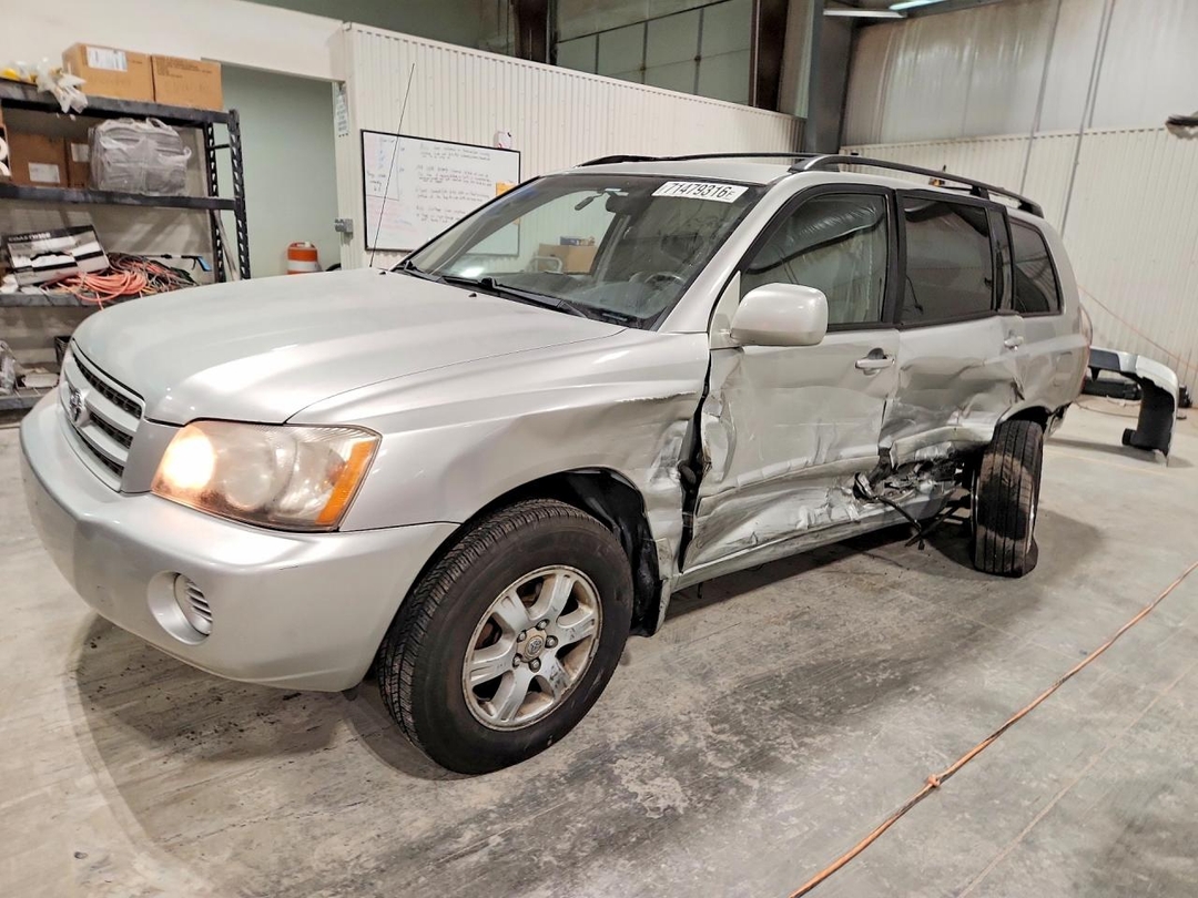 Vista de 2002 TOYOTA HIGHLANDER LIMITED, ángulo 1